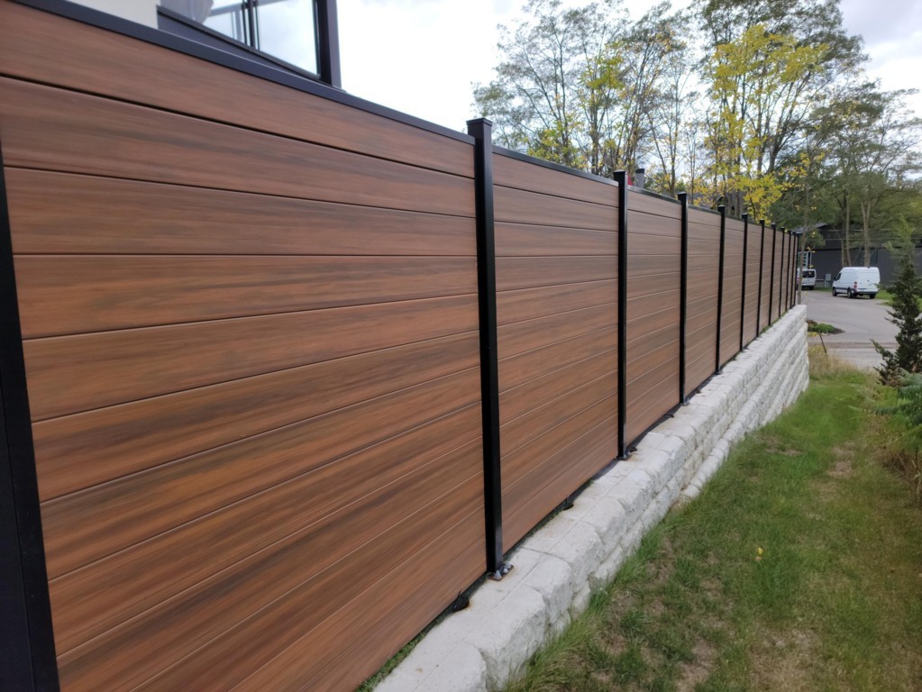 Wood Grain Vinyl Fence